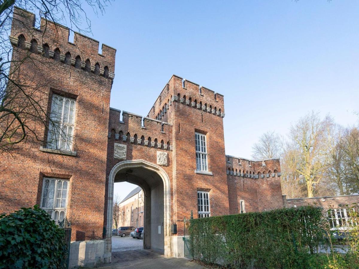 Apartment In Kruibeke At Wissekerke Castle Exterior photo